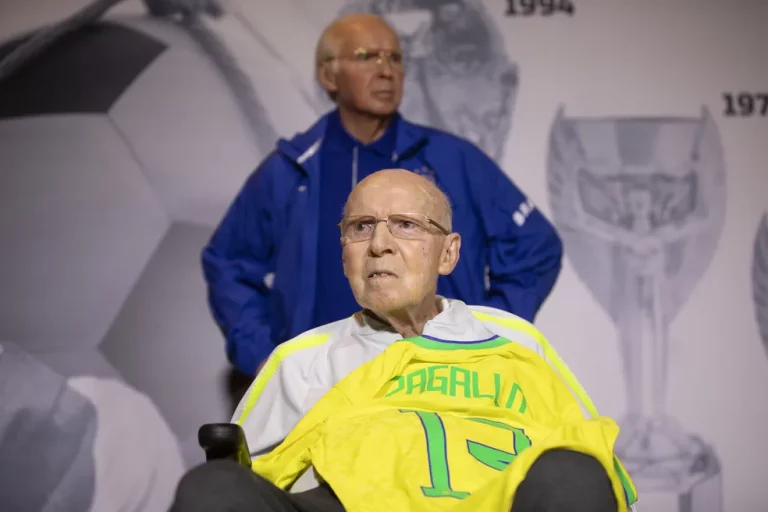 Zagallo, ex-jogador e treinador, ganha estátua de cera no Museu da Seleção na Barra da Tijuca