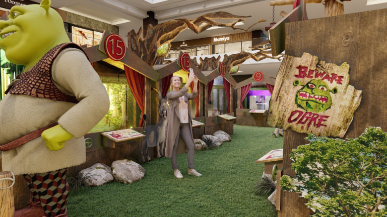 Shopping Metropolitano, na Barra, comemora Dia das Crianças com a Expo Shrek, até 16 de outubro