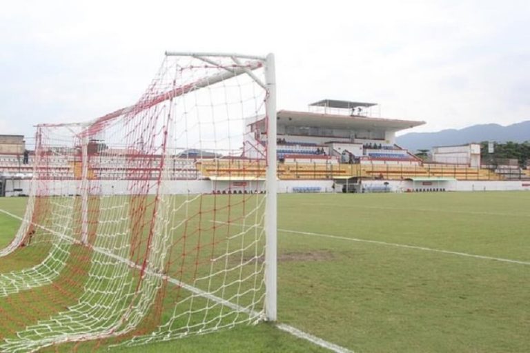 Moça Bonita, estádio do Bangu, deve voltar a receber jogos noturnos em 2023