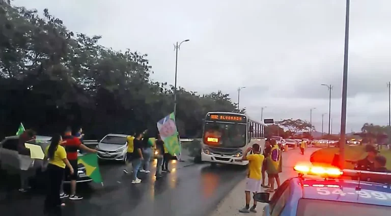 Justiça Federal determina desbloqueio de rodovias no RJ