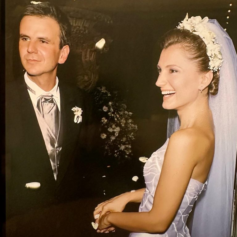 Eduardo Paes celebra 20 anos de casamento com postagem em rede social