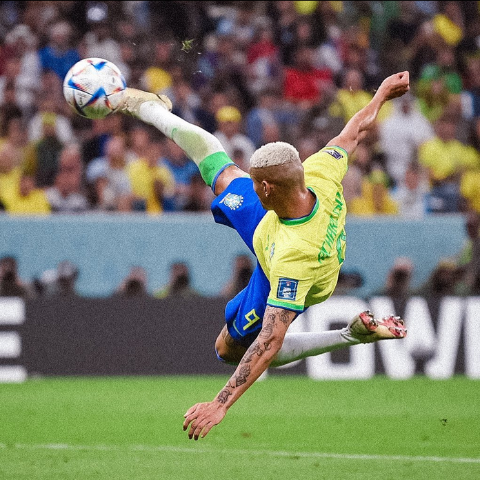Nome do Brasil no primeiro jogo do Campeonato Mundial de Futebol, Richarlison é estrela de minidocumentário da Kwai