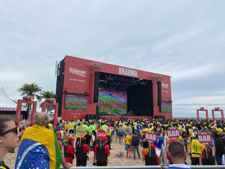 Cerca de 10 mil pessoas são esperadas no Fifa Fan Fest, em Copacabana, nesta segunda