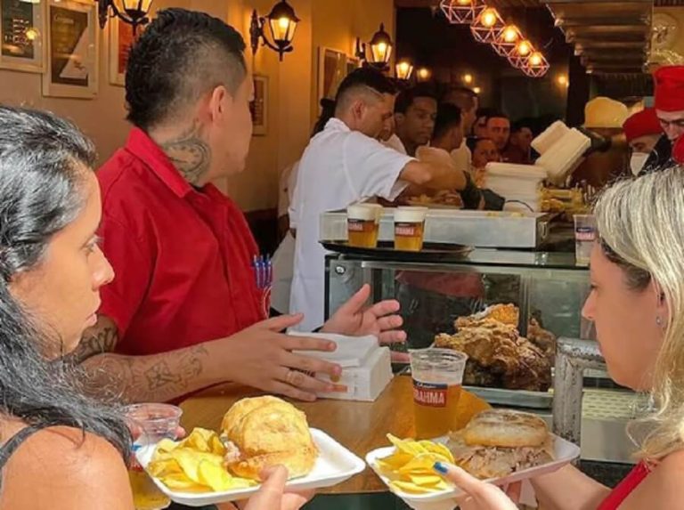 Restaurante Cervantes, em Copacabana, reabre após quase 20 meses fechado devido à pandemia