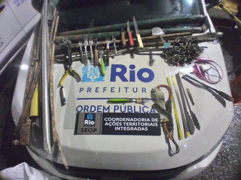 Quase 20 barras de ferro são apreendidas em operação de ordenamento urbano na Zona Sul e Centro do Rio