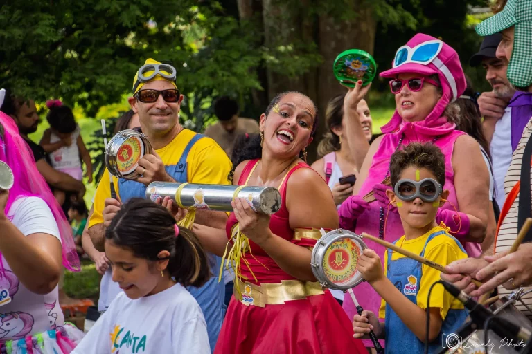 Rio tem desfiles de blocos, exposições, shows e eventos infantis neste fim de semana